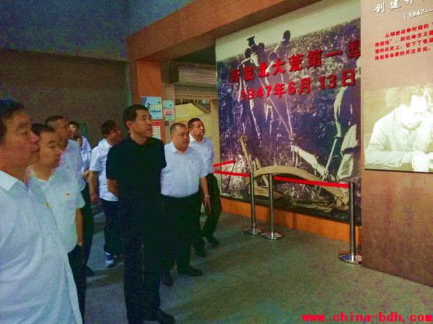 點擊瀏覽下一頁