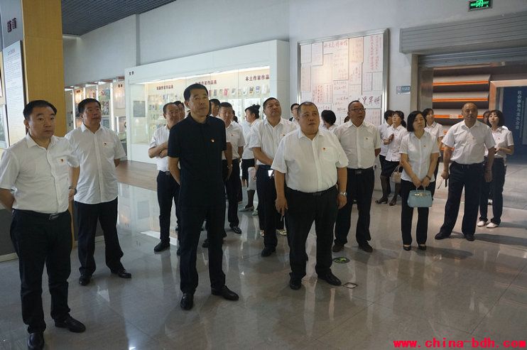 點擊瀏覽下一頁